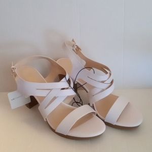 Liz Claiborne White chunky heel straps shoes